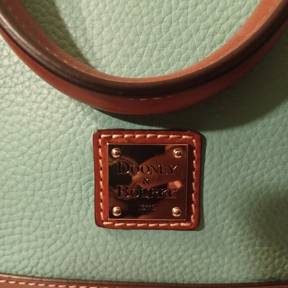 DOONEY & BOURKE SORRENTO ZIP ZIP SACHEL PURSE. - Picture 3 of 9